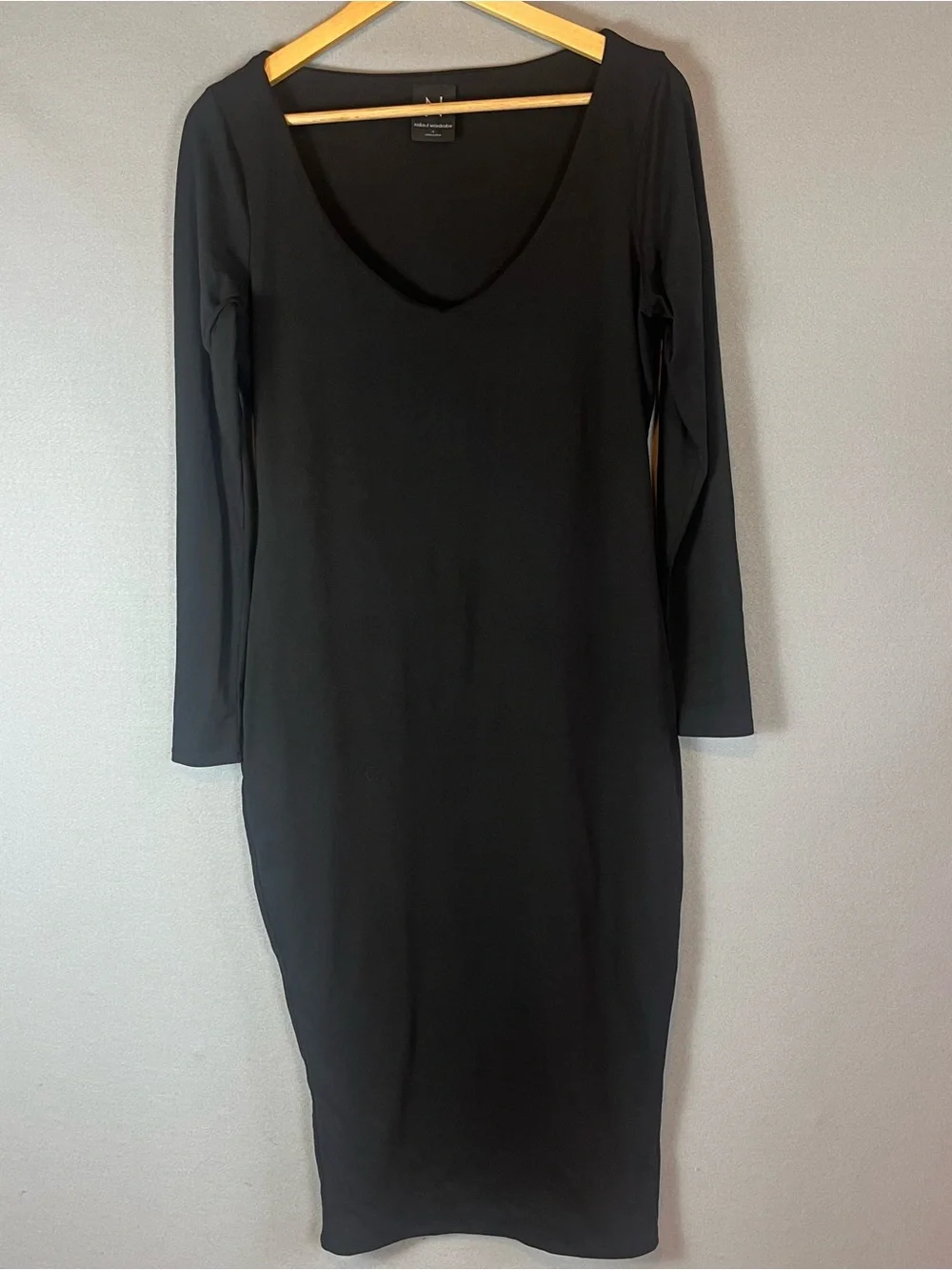 Naked Wardrobe Black Scoop V Neck Long Sleeve Bodycon Midi Dress 1X Stretchy LBD